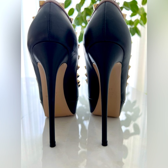 Authentic Valentino Heels 👠 - Picture 10 of 12